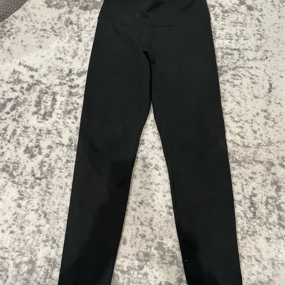 FABLETICS yoga leggings (2 pairs) also 2 pairs bonus black leggings